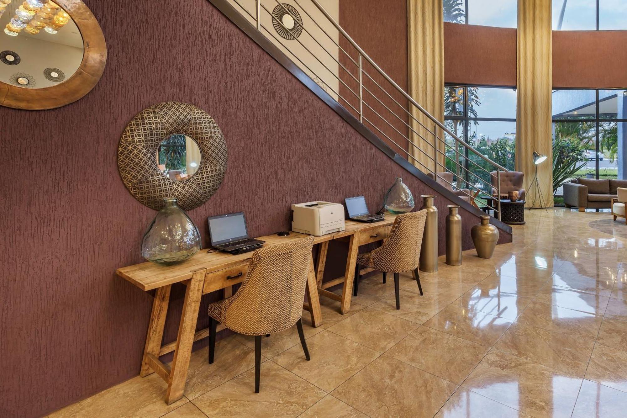 Protea Hotel By Marriott נדולה מראה חיצוני תמונה