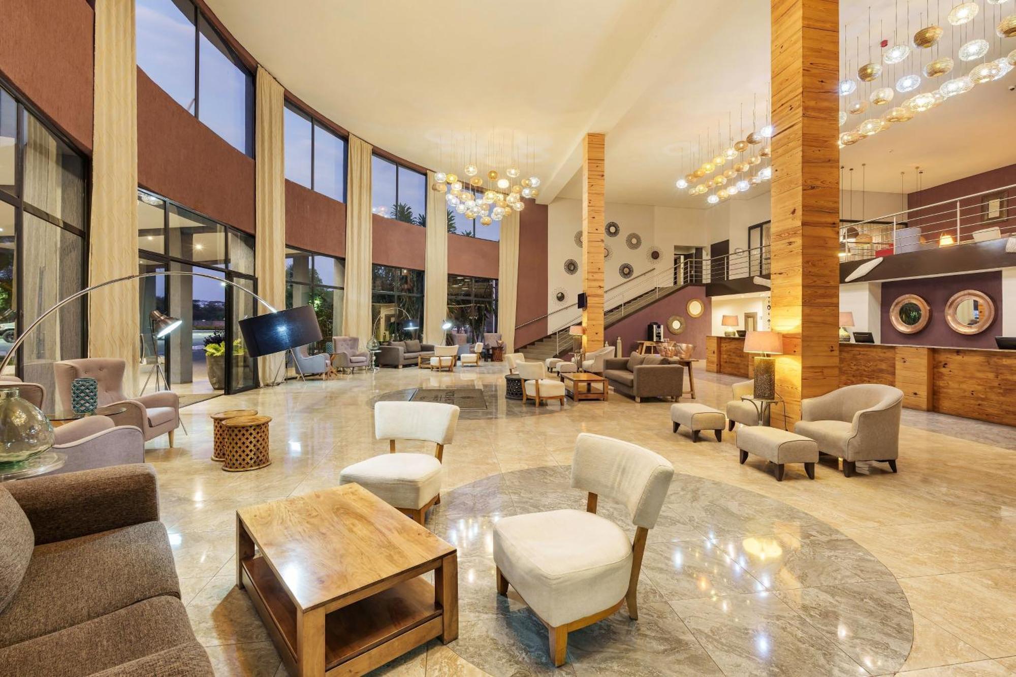 Protea Hotel By Marriott נדולה מראה חיצוני תמונה