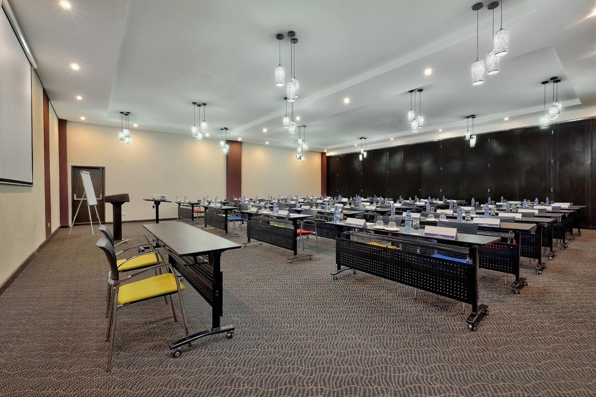 Protea Hotel By Marriott נדולה מראה חיצוני תמונה