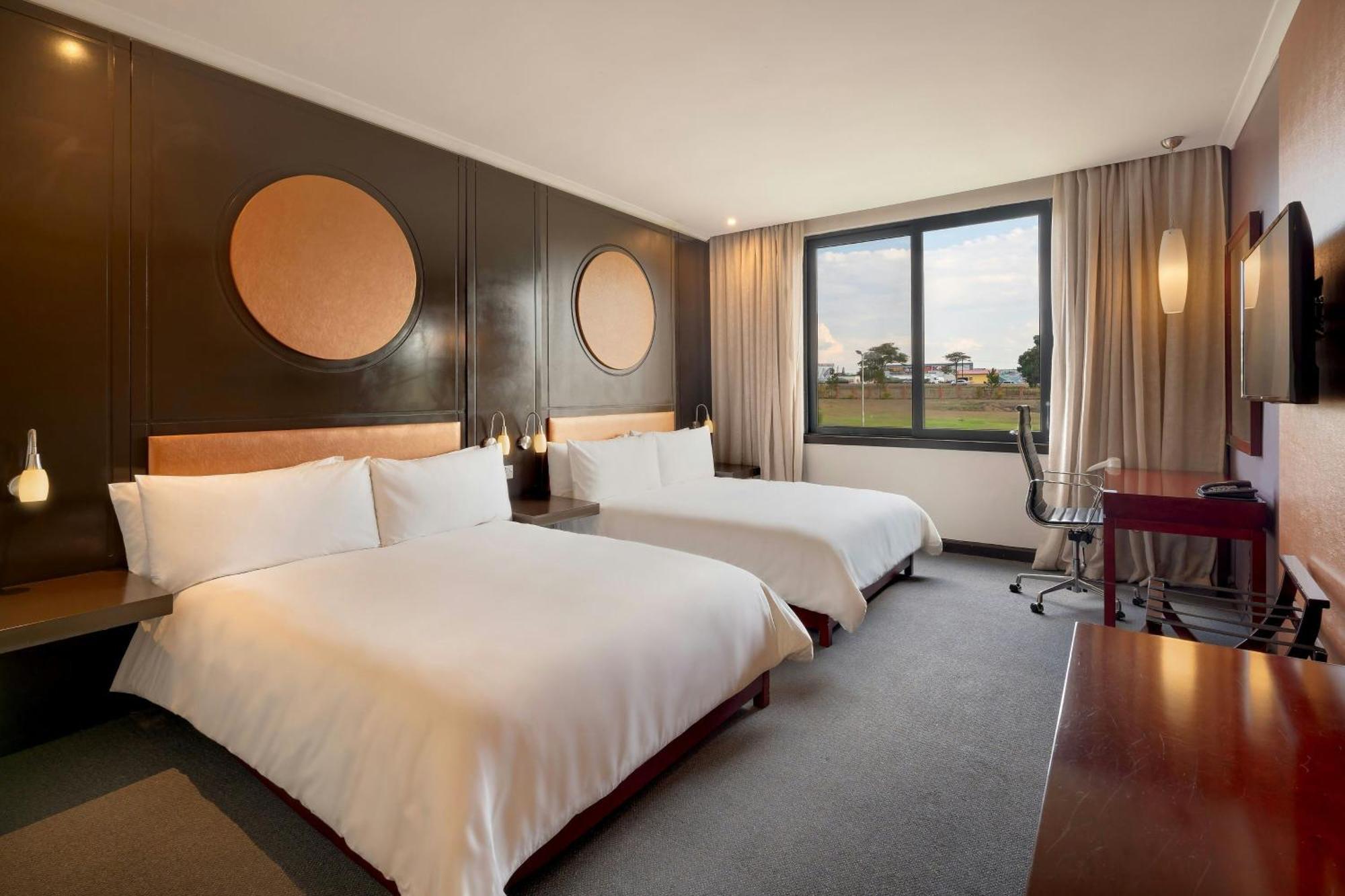 Protea Hotel By Marriott נדולה מראה חיצוני תמונה