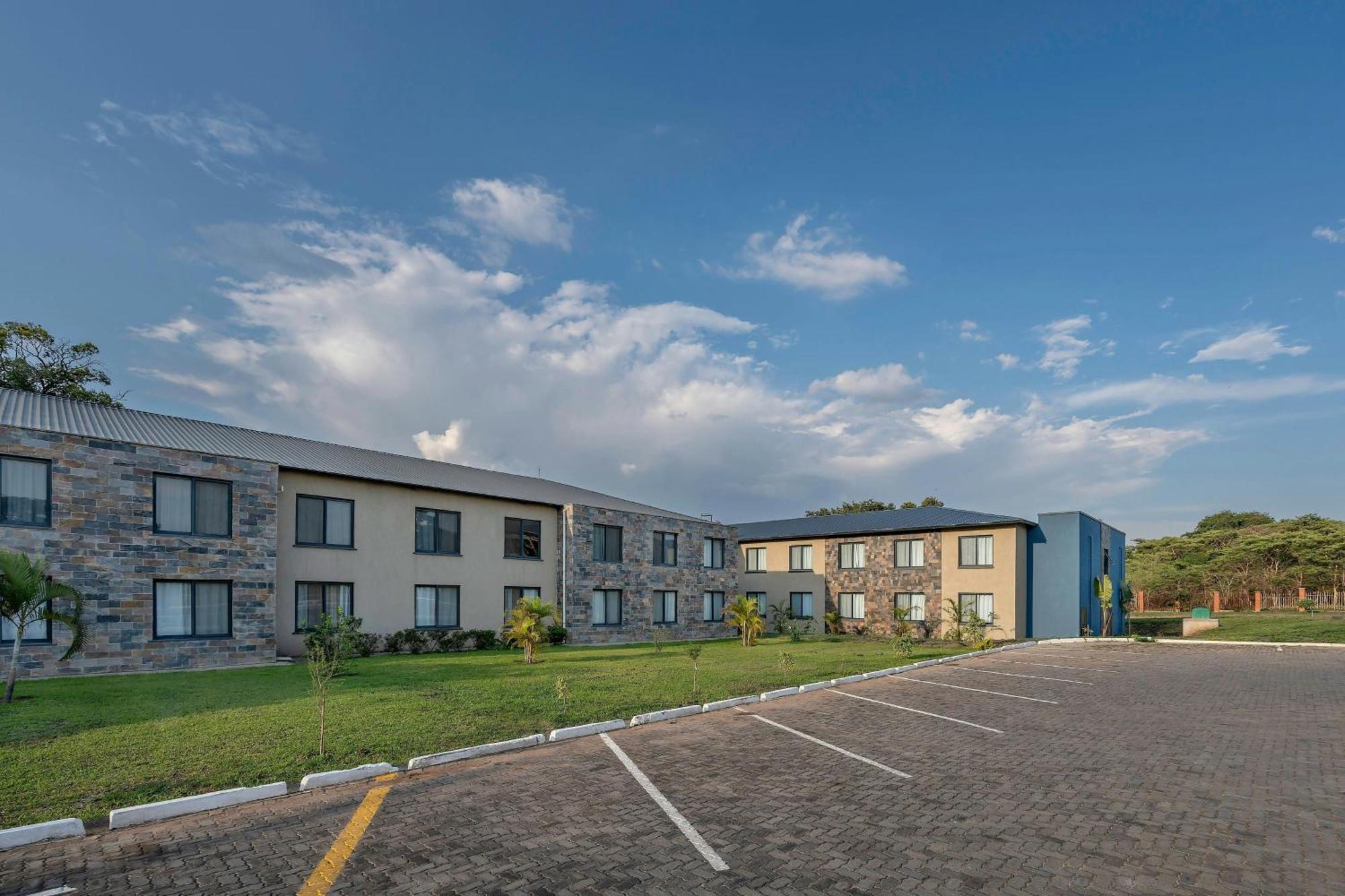 Protea Hotel By Marriott נדולה מראה חיצוני תמונה